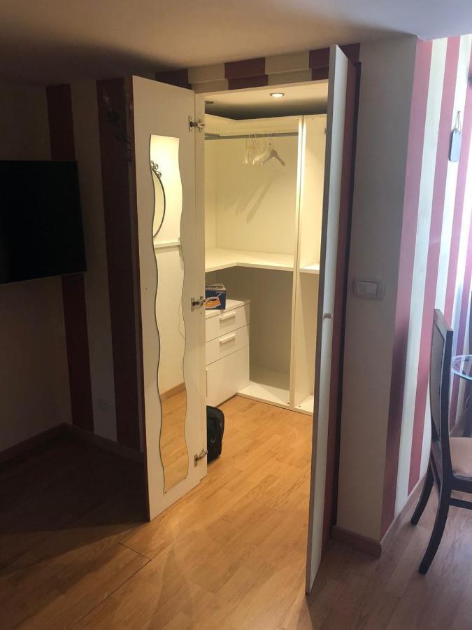Ampelos Syrakusa Exteriör bild